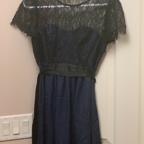 Seraphine luxe maternity dress - Picture 1 of 7